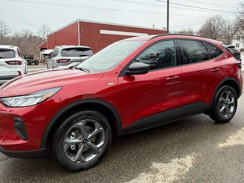 New 2026 Ford Escape ST-Line w/ Cold Weather Package AWD/4WD image 2