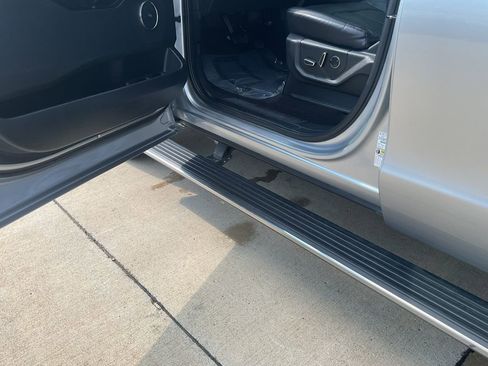 Used 2021 Ford Expedition Max Limited image 8