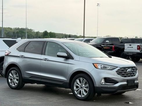 Used 2022 Ford Edge Titanium AWD/4WD image 33