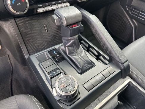 Used 2024 Toyota Tacoma TRD Off-Road image 27