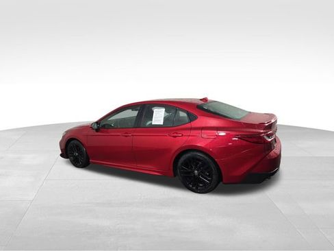 Used 2025 Toyota Camry SE FWD image 10