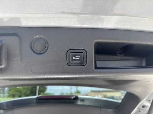 Used 2024 Chevrolet Equinox LT AWD/4WD image 10