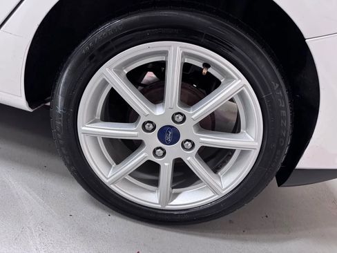 Used 2017 Ford Fiesta SE w/ Equipment Group 201A FWD image 10