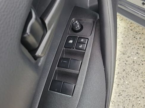 Used 2025 Toyota Corolla LE FWD image 22