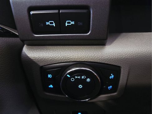 Used 2020 Ford F350 XLT w/ XLT Premium Package AWD/4WD image 28