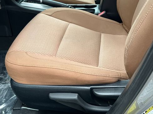 Used 2014 Toyota Corolla LE image 14