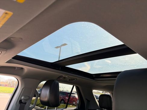 Used 2023 Ford Explorer XLT w/ Equipment Group 202A image 24