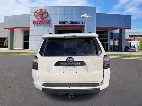 Used 2019 Toyota 4Runner TRD Off-Road image 9