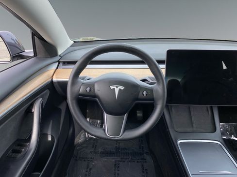 Used 2023 Tesla Model 3 Standard Range RWD image 12