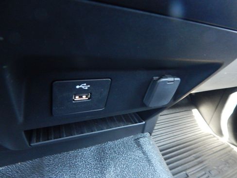 Used 2021 Ford F250 XL w/ Power Equipment Group RWD image 18