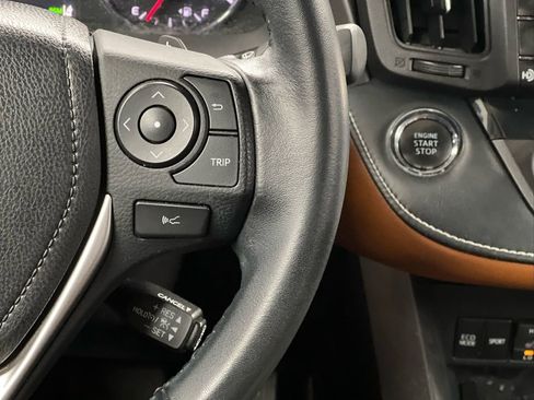 Used 2018 Toyota RAV4 SE w/ Power Extra Value Package image 30