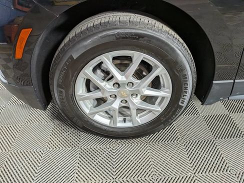 Used 2024 Chevrolet Equinox LT w/ LPO, Floor Liner Package FWD image 31