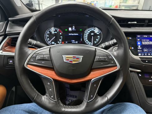 Used 2024 Cadillac XT5 Premium Luxury w/ LPO, Floor Liner Package AWD/4WD image 11