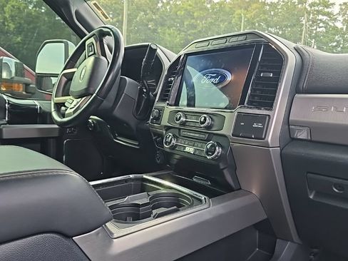 Used 2022 Ford F250 Platinum AWD/4WD image 3