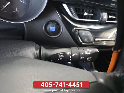 Used 2019 Toyota C-HR Limited FWD image 17