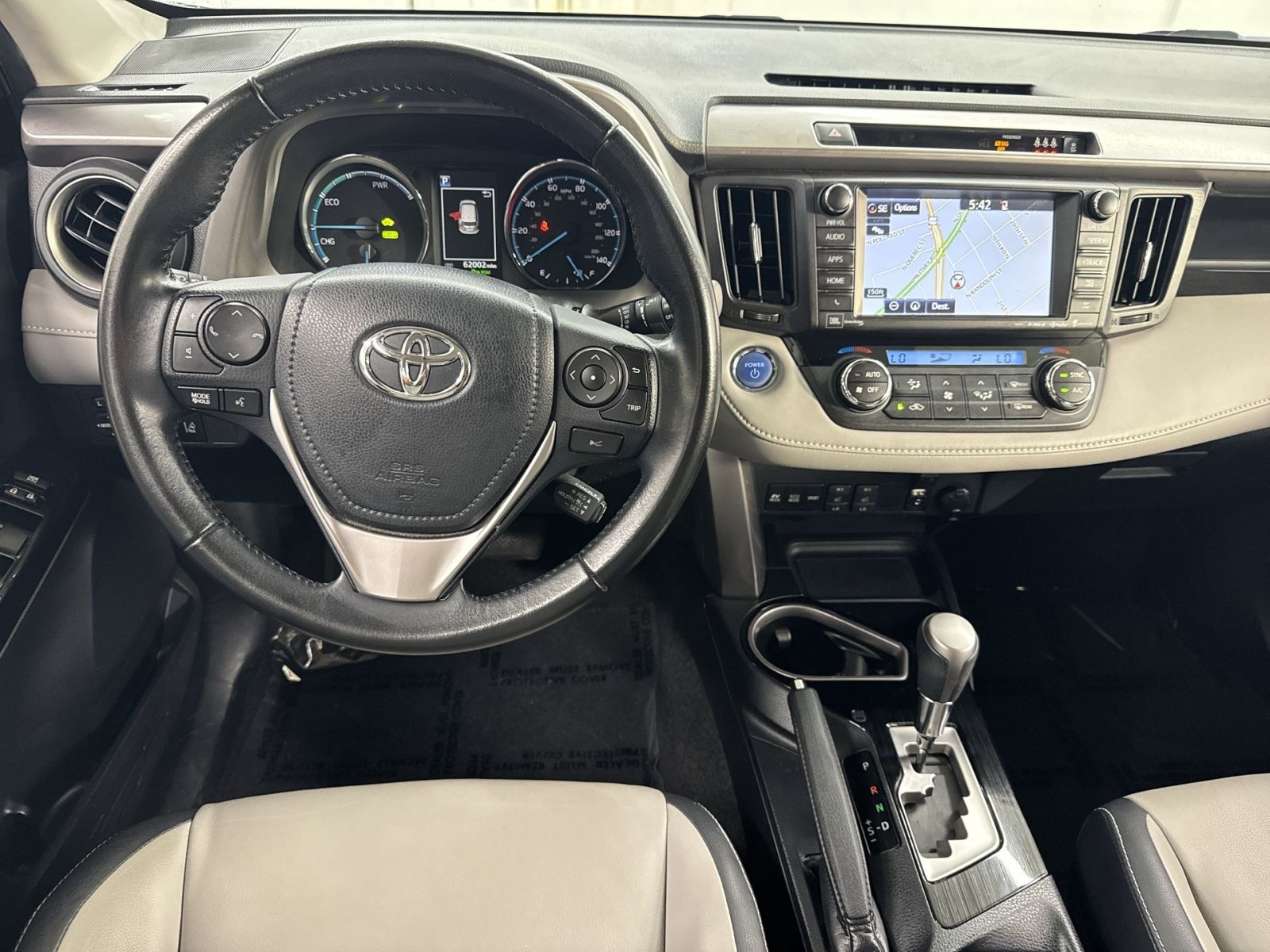 Used 2017 Toyota RAV4 Limited AWD/4WD image 34