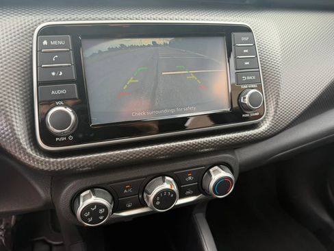 Used 2020 Nissan Kicks S FWD image 12