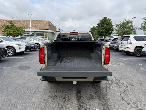 Used 2022 Chevrolet Colorado Z71 w/ Trail Boss Package AWD/4WD image 18