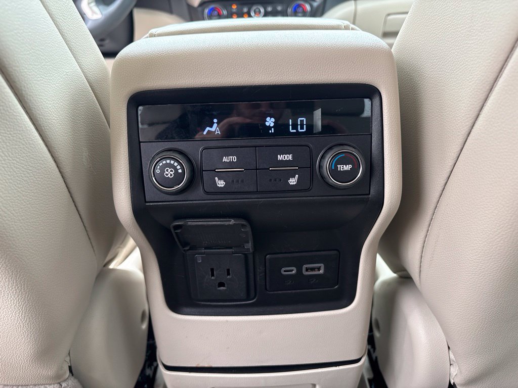 Used 2023 GMC Acadia Denali AWD/4WD image 37