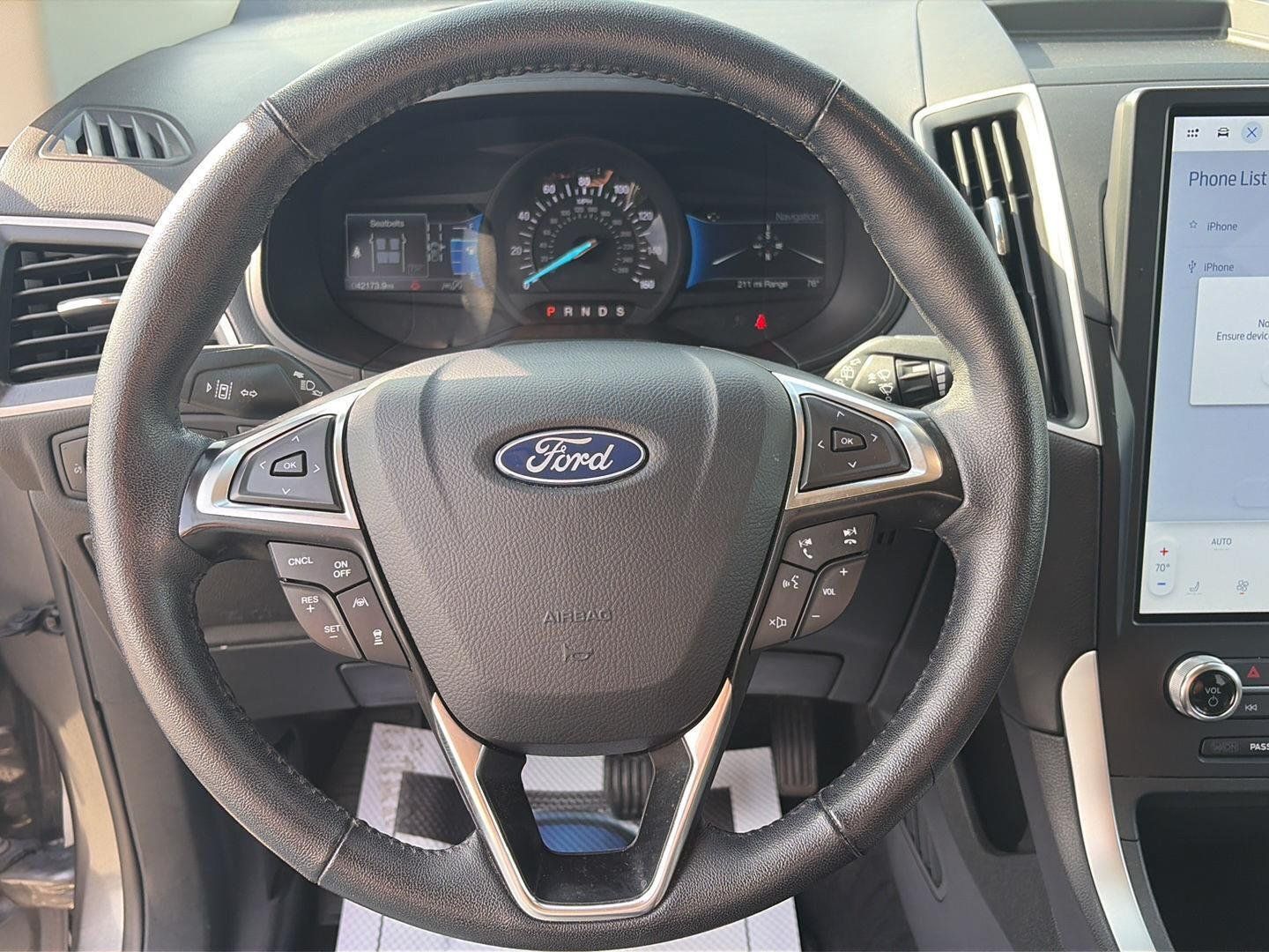 Used 2024 Ford Edge SEL AWD/4WD image 18