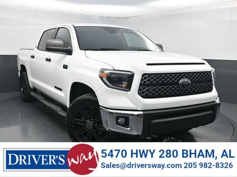Used 2020 Toyota Tundra SR5 w/ SR5 Upgrade Package AWD/4WD image 1