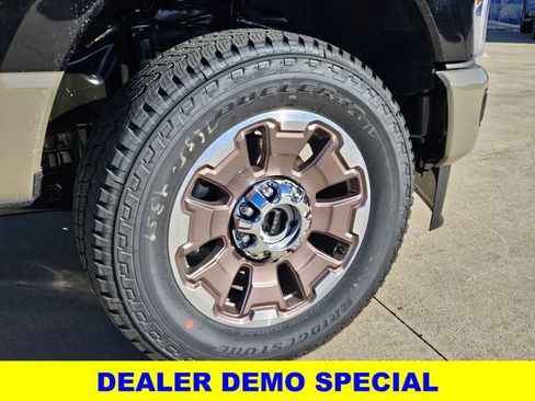 New 2026 Ford F250 King Ranch w/ FX4 Off-Road Package image 4