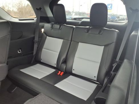 Certified 2023 Ford Explorer XLT w/ Equipment Group 202A image 10