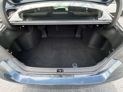Used 2018 Toyota Camry SE w/ Convenience Package FWD image 14
