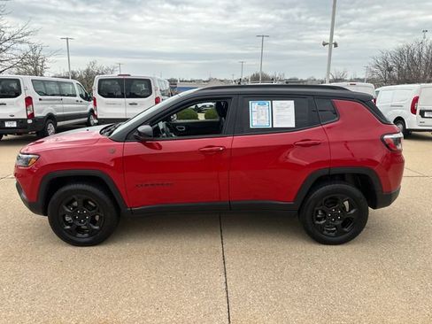 Used 2024 Jeep Compass Trailhawk AWD/4WD image 4