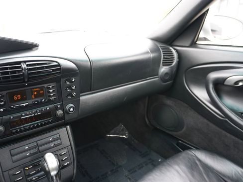 Used 2001 Porsche 911 Carrera image 16