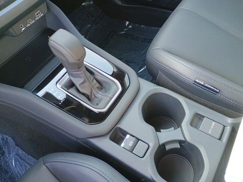 Certified 2025 Subaru Forester Limited image 31