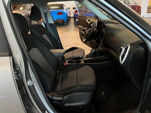 Used 2025 Kia Soul LX w/ LX Technology Package image 35