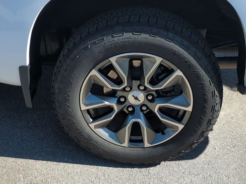 Used 2022 Chevrolet Silverado 1500 RST image 32