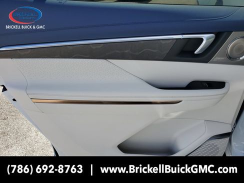 New 2026 Buick Enclave Avenir w/ Super Cruise Package FWD image 10
