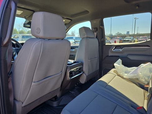 New 2026 GMC Sierra 1500 SLT w/ SLT Premium Package image 10