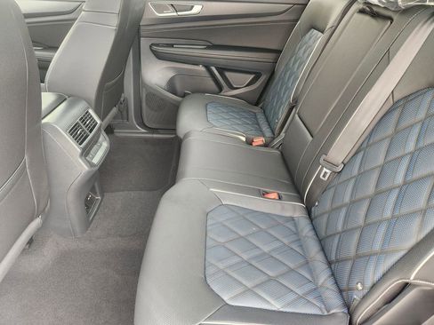 New 2026 Volkswagen Atlas Cross Sport SEL Premium R-Line AWD/4WD image 11