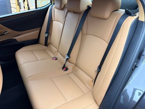 Used 2025 Lexus ES 350 w/ Premium Package FWD image 21