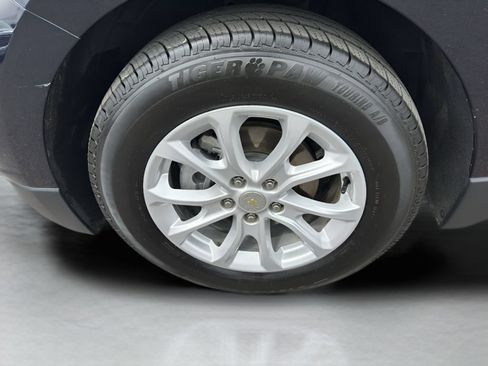 Used 2020 Chevrolet Equinox LS w/ LS Convenience Package FWD image 24