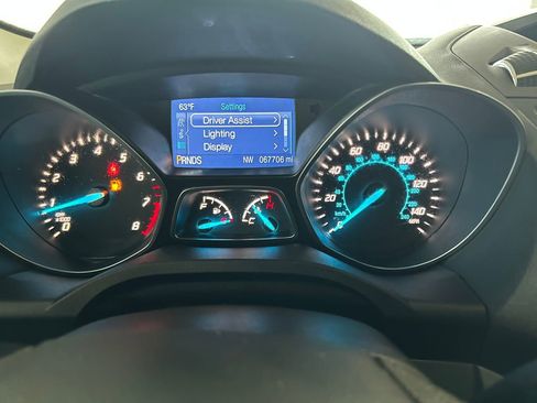 Used 2015 Ford Escape SE FWD image 15