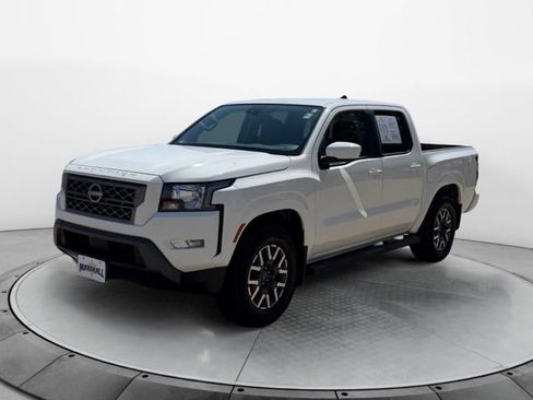 Used 2023 Nissan Frontier SV w/ SV Convenience Package RWD image 7