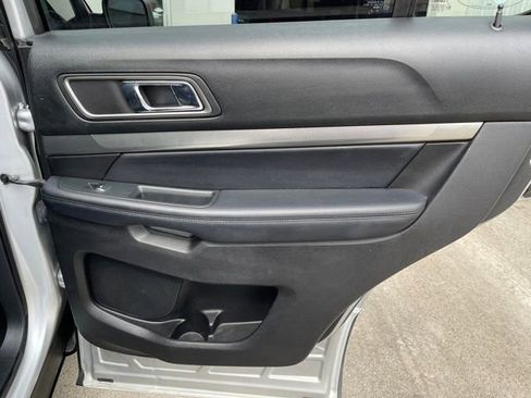 Used 2018 Ford Explorer XLT w/ Equipment Group 202A image 40