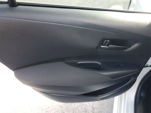 Used 2025 Toyota Corolla LE image 12