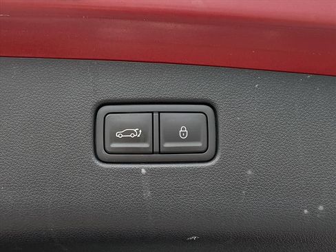 Used 2024 Genesis GV70 2.5T w/ Advanced Package AWD/4WD image 17