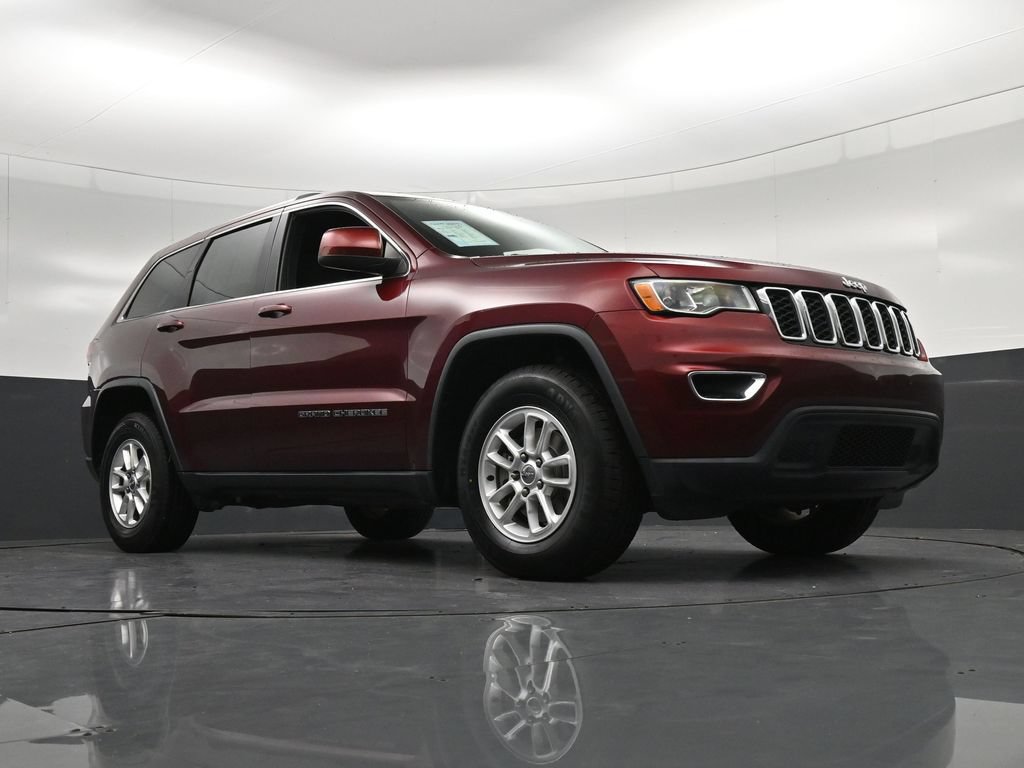 Used 2020 Jeep Grand Cherokee Laredo RWD image 28
