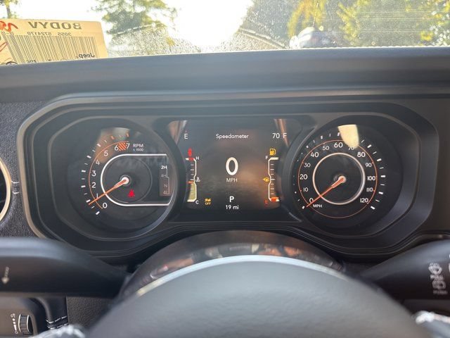 New 2026 Jeep Wrangler Unlimited Rubicon w/ Rockslide Package AWD/4WD image 25