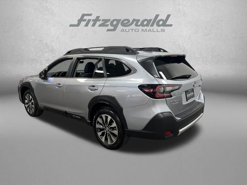 Used 2025 Subaru Outback Limited XT image 3