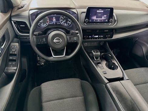 Used 2023 Nissan Rogue SV FWD image 17