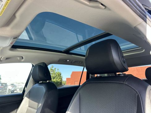 Used 2019 Volkswagen Tiguan SEL image 32