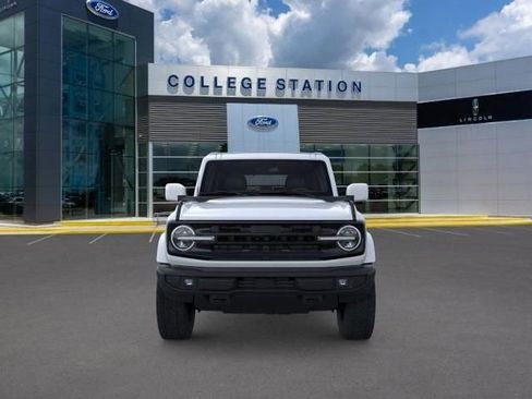 New 2025 Ford Bronco Outer Banks image 6
