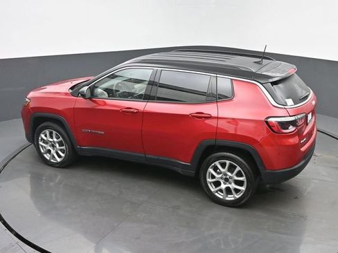 Used 2025 Jeep Compass Limited AWD/4WD image 40